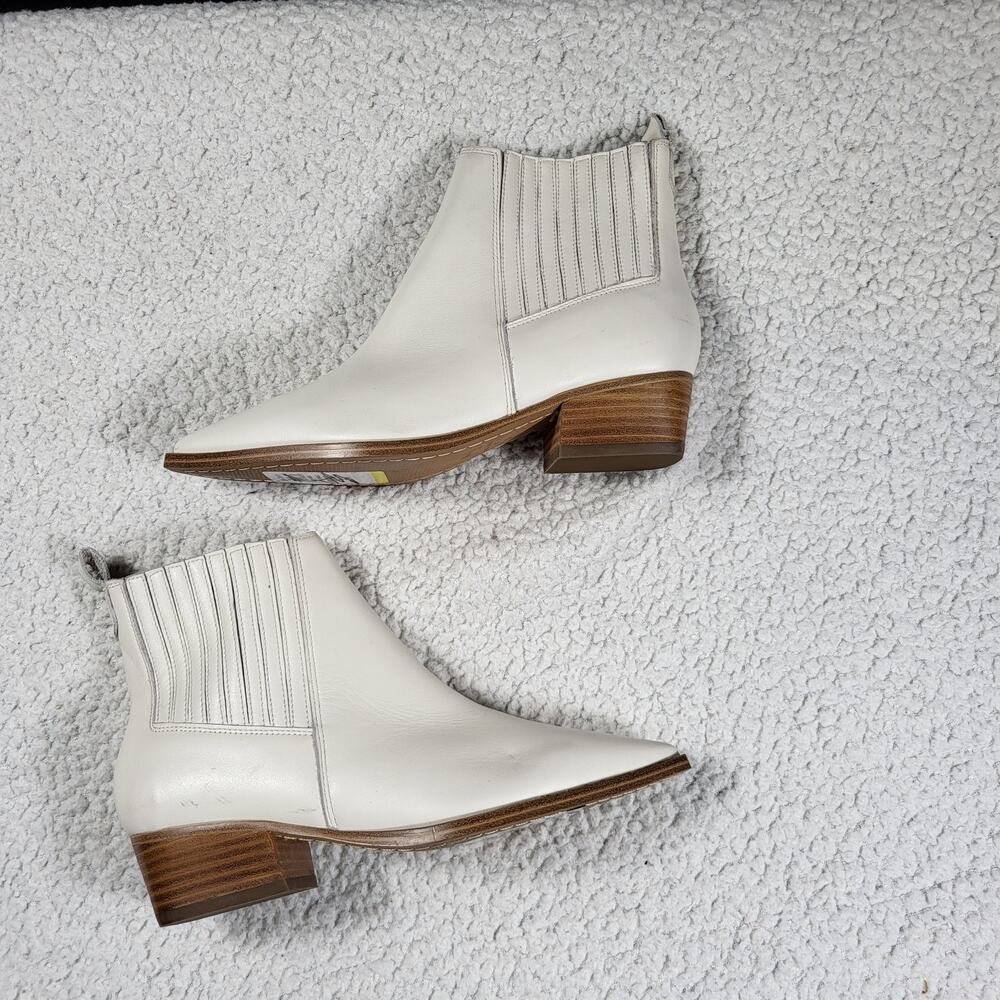 NEW Marc Fisher Yarita Pointed Toe Bootie White Leather Chelsea women boot sz 6